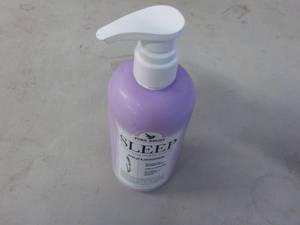 lot 183 image: 16 oz Bottle Pure Relief Wild Laven...