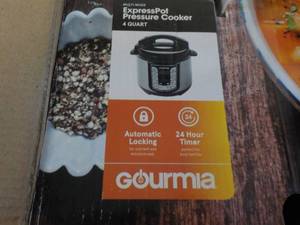 lot 240 image: Gourmia Smartpot Pressure Cooker...