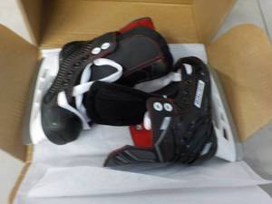 lot 244 image: Bauer Hockey Skates size Y8...
