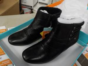 lot 245 image: Baretrap Leather Supersoft size 7W ...
