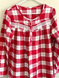 lot 13 image: Croft & Barrow Womens Flannel Nightgown Pajamas Size S