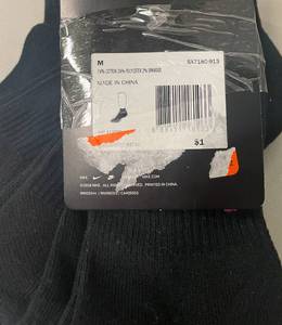 lot 25 image: 5  Pair Nike Everyday Max Cushioned ANKLE Adult BLACK Socks