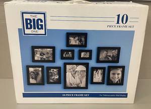 lot 6 image: 10 Piece Black Picture Frame Set