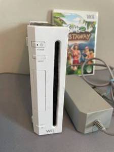 lot 1 image: Nintendo Wii Video Game Console-Tested and Works