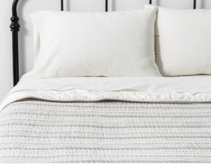 lot 101 image: Hearth & Hand FullQueen Woven Striped Quilt-Gray and White