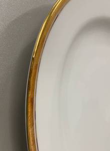 lot 39 image: Vintage Chelsey 18k Gold Plated Oval Serving Platter