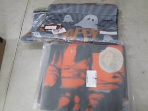 box of halloween pillow covers, fla...