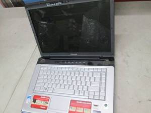 toshiba A205 laptop powers on no ha...