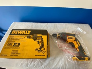 DEWALT BRUSHLESS DRYWALL SCREWGUN