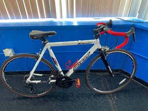 GENESIS ADULT 700C BIKE