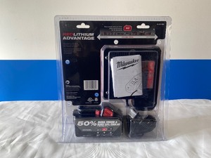 MILWAUKEE BATTERY CHARGER