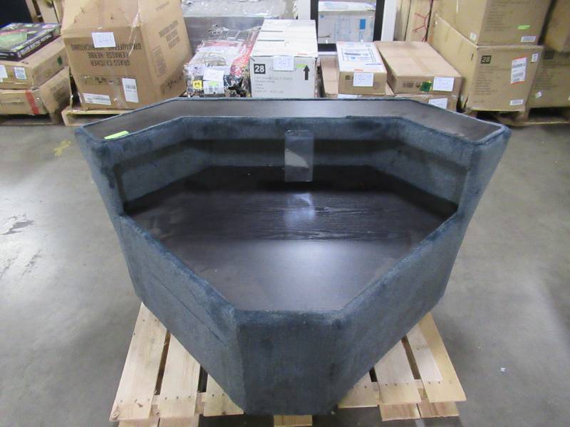 lot 401 image: Ashley Furniture Wilhurst Wedge Model5540377