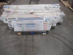 lot 450 image: MIXED PALLET OF MISCELLANEOUS FLOURESCENT TUBE LIGHTS - VARIOUS SIZESPIN CONNECTIONS
