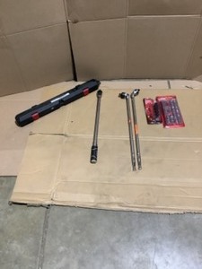 Husky 12 in. Drive 24 in. Ratcheting Breaker Bar, 50 ft. lbs. to 250 ft. lbs. 12 in. Drive Torque Wrench & Socket Sets. See Pictures