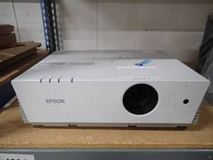 lot 80 image: Epson&nbsppowerlite 6110i Projector  1024 x 768 Resolution  3500 ANSI Lumens (tested with 30day warranty)