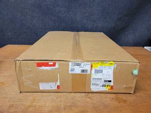 lot 725 image: NOS - Genuine GM Radiator- Part No. 19258627