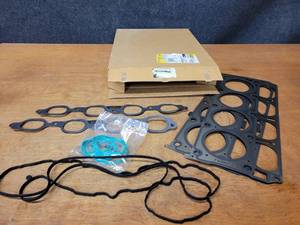 lot 717 image: NOS - Genuine GM Head Gasket Kit - For GM 5.3L V8 Engine - Part No. 12700996