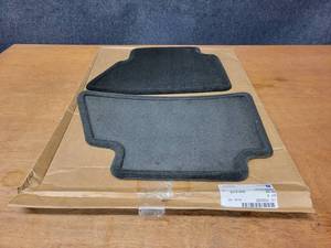 lot 828 image: NOS - Genuine GM Black Rear Carpet Floor Mats - Fits 2015 to 2019 GM 1500,25003500 Trucks - Part No. 19300737