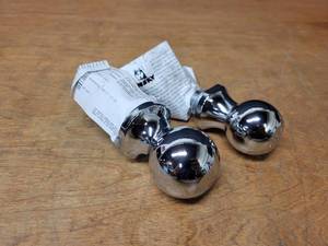 lot 844 image: NOS - 2 Hitch Ball - 7500 LB - 1 Shank and 1-78 Hitch Ball - 2000 LB - 34 Shank
