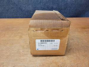 lot 855 image: NOS - Genuine GM Power Steering Pump Assembly - Part No. 26041315