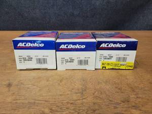 lot 860 image: NOS - ACDelco EGR Valves - Part No. 12578040, 12578044, 12578041