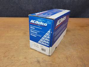 lot 884 image: Genuine ACDelco Remanufactured GM Starter - Part No. 19136238
