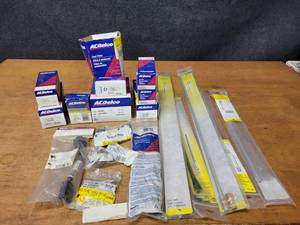 lot 901 image: NOS - Genuine GM  ACDelco Parts - Please see pictures for part numbers