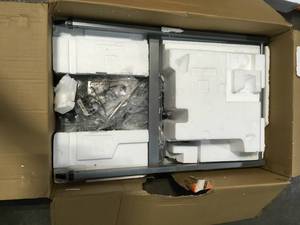 lot 2 image: 9 Amp Corded 7 in. Wet Tile Saw with Stand by RIDGID Customer Returns See Pictures