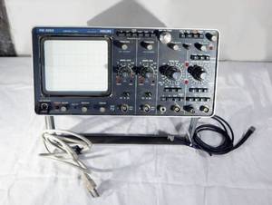 lot 19 image: Phillips Model PM 3262 Adjustable Arm Oscilloscope