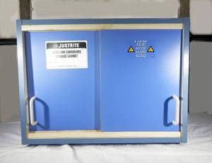 lot 22 image: Justrite Acid and Corrosives Cabinet