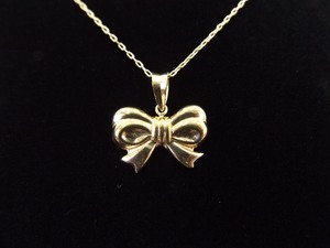 .925 Sterling Silver Vermeil Bow Pendant Necklace