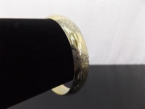 .925 Sterling Silver Etched Vermeil Hinged Bangle Bracelet