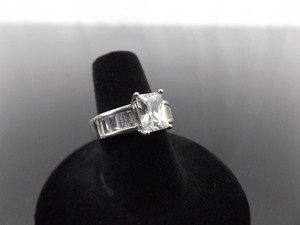 .925 Sterling Silver Princess Cut Zirconia Ring Size 7