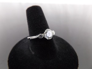 .925 Sterling Silver Faceted Zirconia Ring Size 8