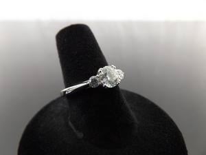 .925 Sterling Silver Faceted Zirconia Ring Size 7.5