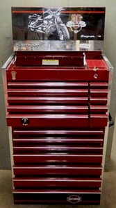 lot 44 image: Snap-On Tool Box