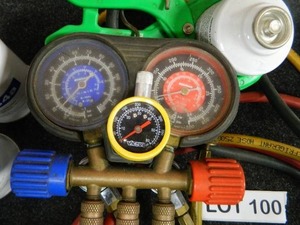 lot 100 image: Refrigeration Set