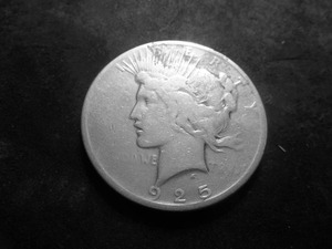 1925 S Silver Peace Dollar