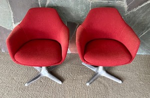 lot 3 image: Pair of Mid Century Burke Propeller Tulip Chairs
