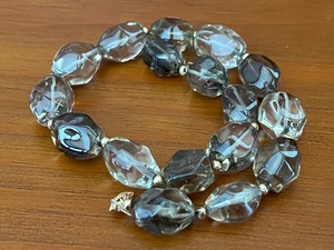 lot 93 image: Beautiful Faceted Glass Beaded Necklace w 14k Clasp