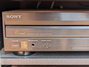 lot 80 image: Sony CDP-C30 CD Player