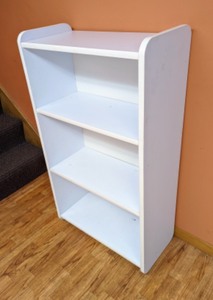 lot 111 image: White Bookshelf