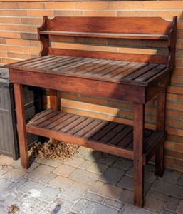 lot 123 image: Outdoor Garden Table