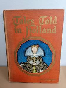 lot 215 image: Vintage Childrens Books