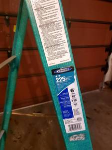 lot 163 image: 6 ft Werner Fiberglass Ladder