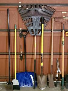 lot 164 image: Large Outdoor Yard Tools Lot