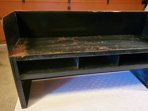lot 181 image: Metal Stand For a Shop Bench