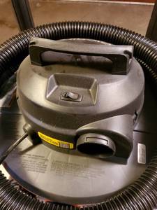 lot 185 image: Ridgid 9 Gallon Shop Vac