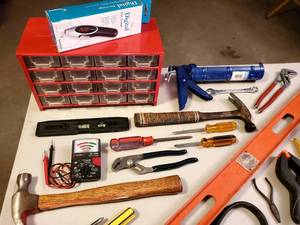 lot 196 image: Assorted Garage Tools