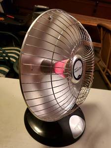 lot 177 image: Presto Area Heat Dish